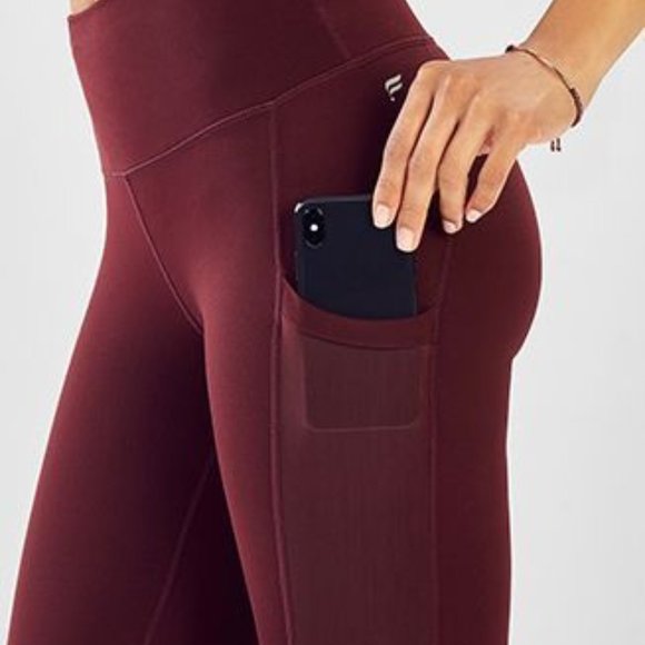 Fabletics Mila High Waisted Pocket 7/8 Legging - Picture 2 of 5